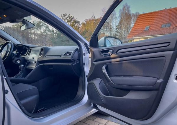 Renault Megane cena 43900 przebieg: 159000, rok produkcji 2019 z Kościerzyna małe 106